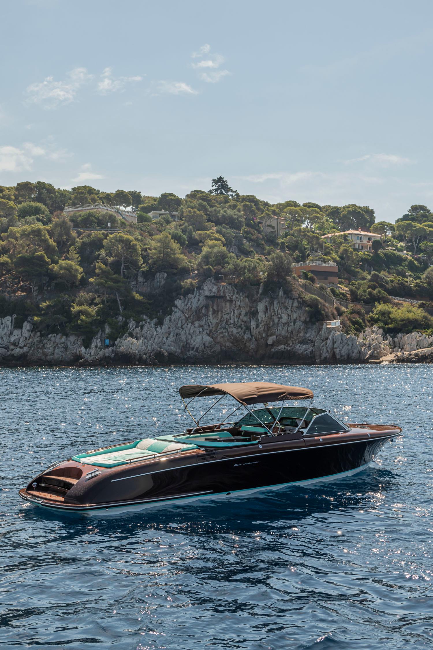 2022 RIVA ANNIVERSARIO 